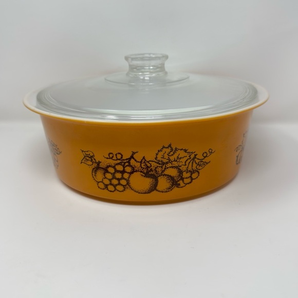 VINTAGE PYREX OLD ORCHARD BIG BERTHA 4-QUART CASSEROLE WITH LID - Picture 1 of 5